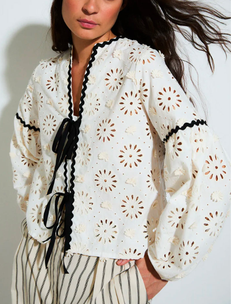 BLUSA CRISTINA TROQUELADO CRUDO